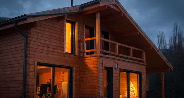 Coût de construction d'une maison en bois par un professionnel