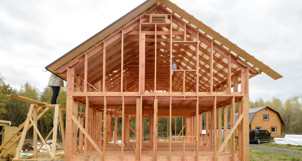 Comment réaliser la fondation d'une maison en ossature bois ?